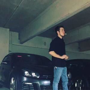 Meet your Posher, Zach